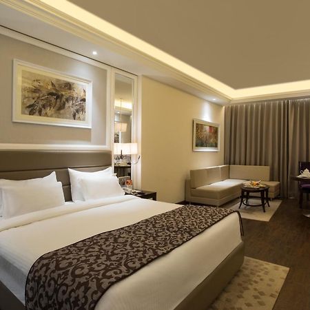Singhania Sarovar Portico Raipur  Ngoại thất bức ảnh