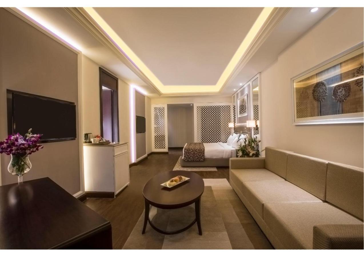 Singhania Sarovar Portico Raipur  Ngoại thất bức ảnh