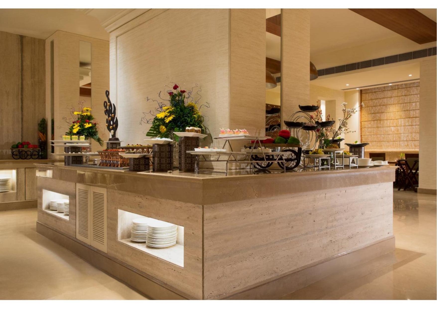 Singhania Sarovar Portico Raipur  Ngoại thất bức ảnh