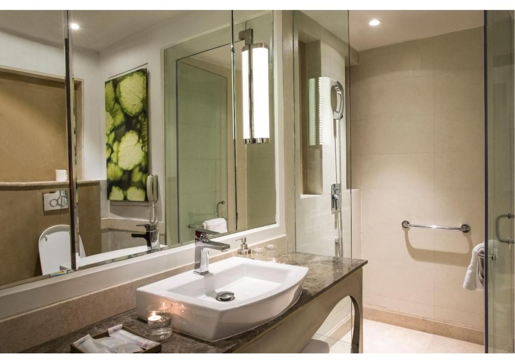 Singhania Sarovar Portico Raipur  Ngoại thất bức ảnh