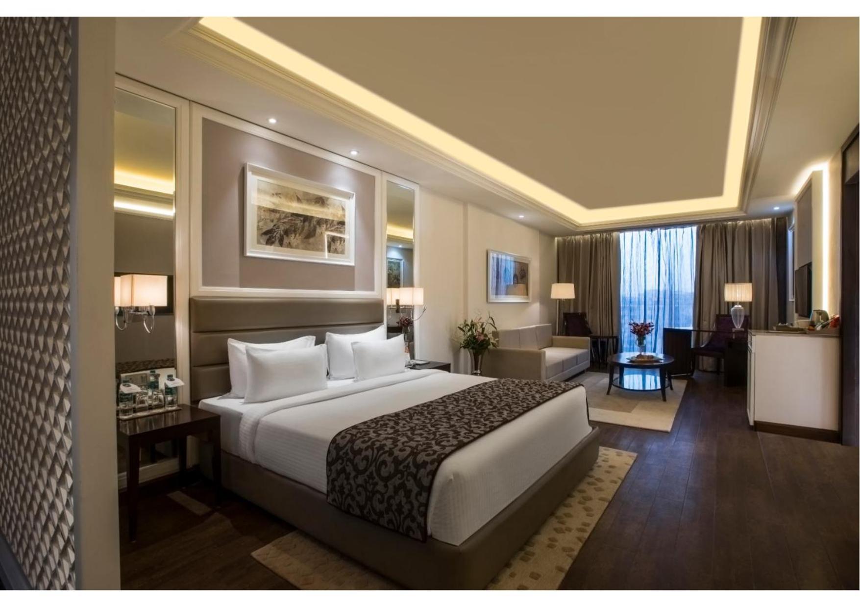 Singhania Sarovar Portico Raipur  Ngoại thất bức ảnh