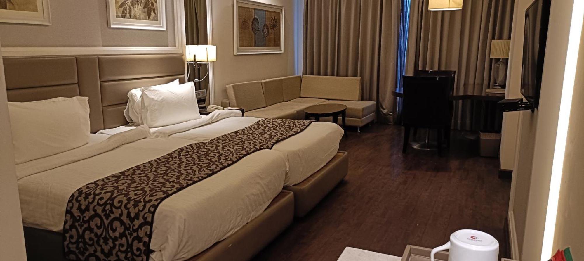 Singhania Sarovar Portico Raipur  Ngoại thất bức ảnh