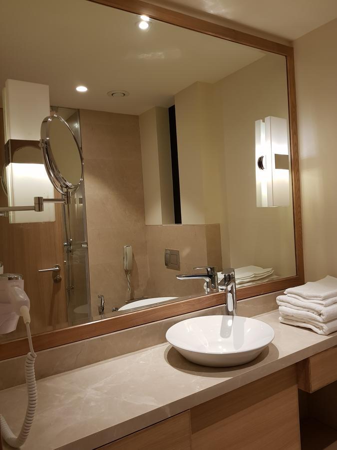 Singhania Sarovar Portico Raipur  Ngoại thất bức ảnh